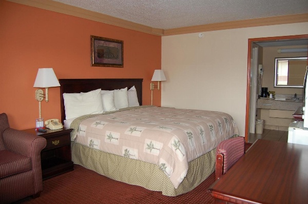 Executive Inn and Suites Springdale image 34