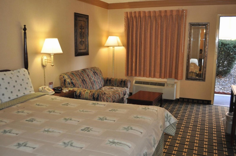 Executive Inn and Suites Springdale